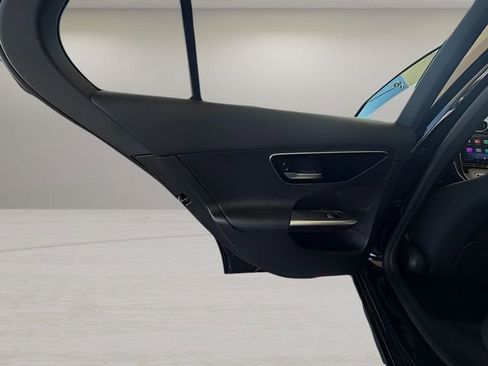 Used 2025 Mercedes-Benz C 300 Sedan image 29