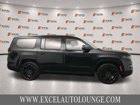 Used 2022 Jeep Grand Wagoneer Series II AWD/4WD image 6
