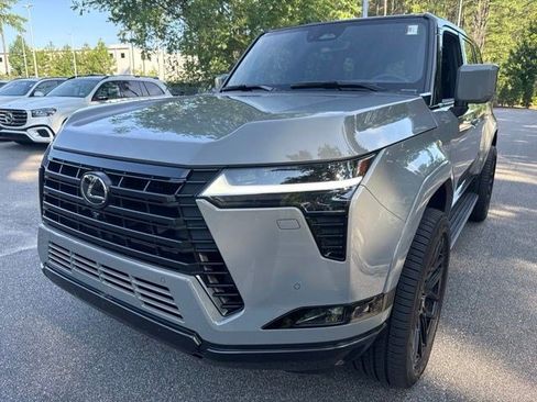 Used 2026 Lexus GX 550 w/ Cold Area Package AWD/4WD image 9