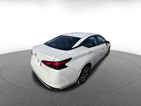 Used 2025 Nissan Versa SV image 6