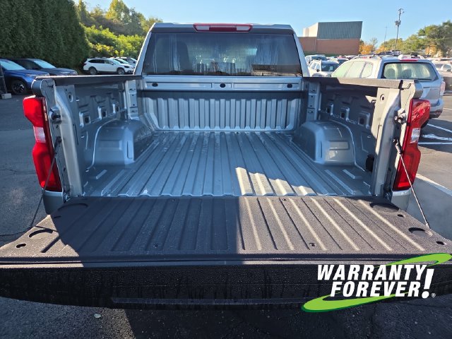 New 2026 Chevrolet Silverado 1500 RST w/ LPO, Dark Essentials Package AWD/4WD image 17