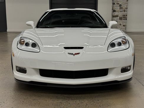 Used 2010 Chevrolet Corvette Grand Sport w/ Preferred Equipment Group RWD image 2