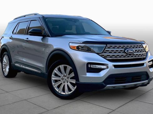 Used 2020 Ford Explorer Limited RWD image 3