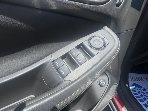 Used 2023 Buick Encore GX Essence w/ Experience Buick Package FWD image 20