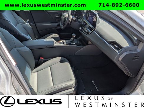 Used 2025 Lexus ES 350 w/ Premium Package FWD image 5