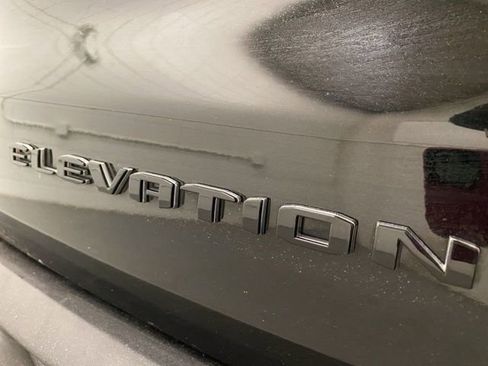 Used 2024 GMC Acadia Elevation image 31