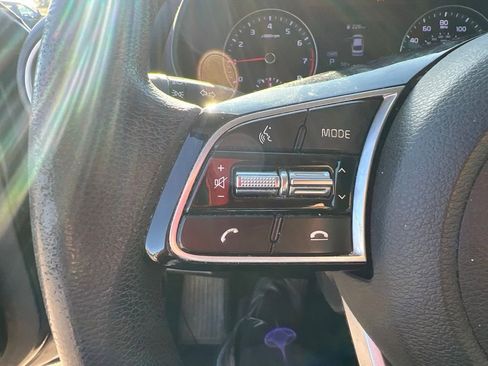 Used 2020 Kia Forte LXS FWD image 16