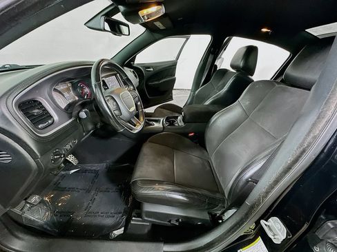Used 2022 Dodge Charger R/T w/ Plus Group RWD image 12