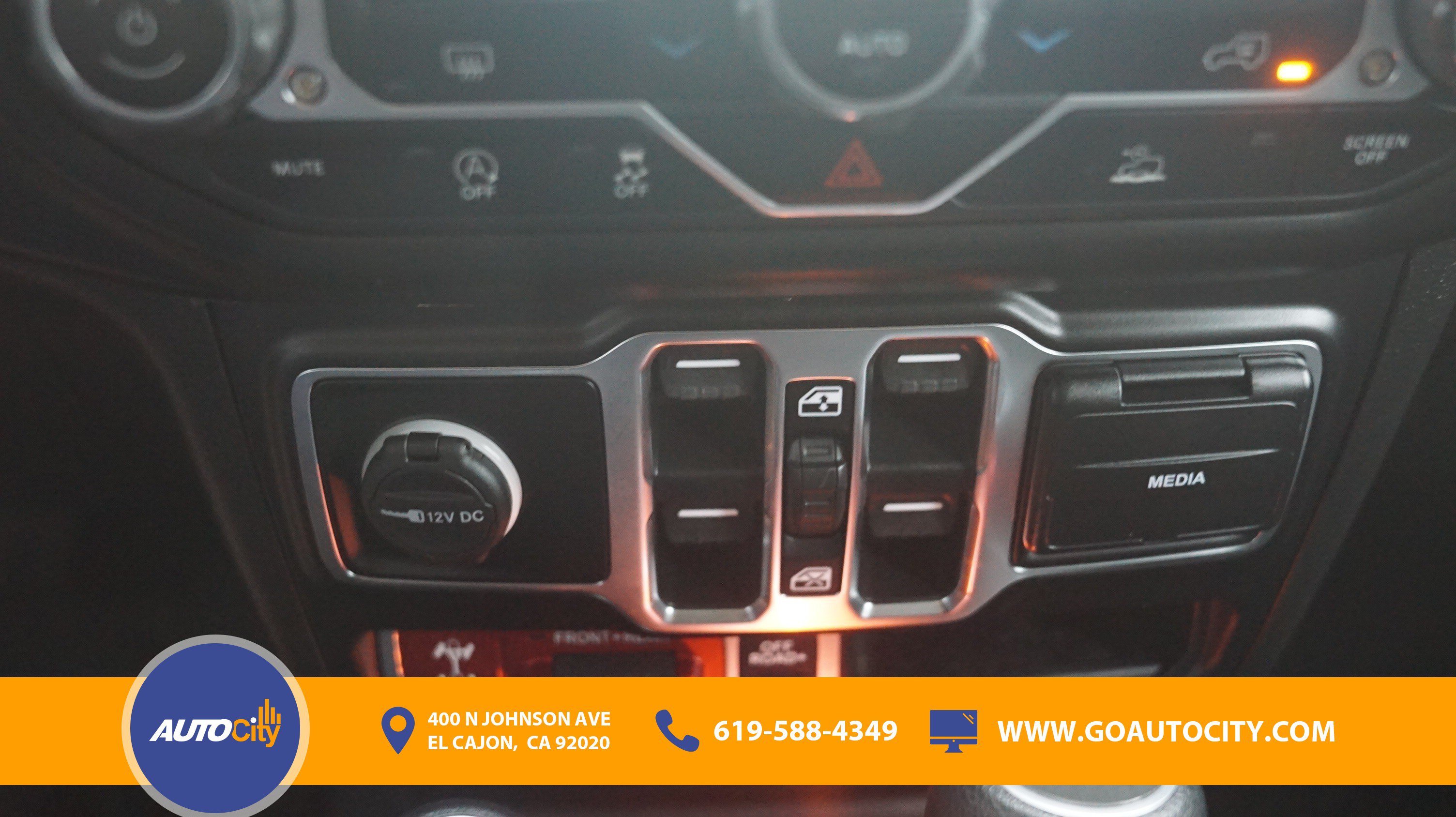 Used 2022 Jeep Gladiator Rubicon w/ LED Lighting Group AWD/4WD image 22