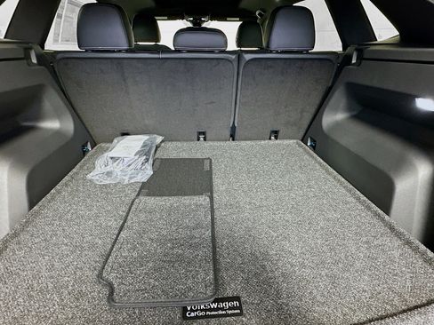 Used 2025 Volkswagen Atlas Cross Sport SEL R-Line image 26