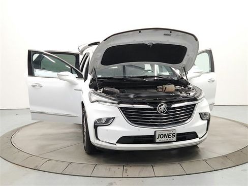 Used 2024 Buick Enclave Premium image 10