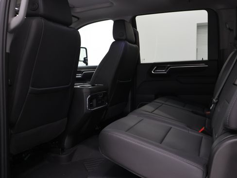 Used 2025 Chevrolet Silverado 2500 LTZ w/ Trail Boss Package AWD/4WD image 9