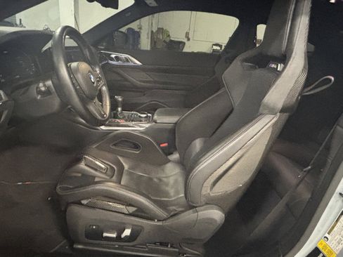 Used 2022 BMW M4 Coupe w/ M Carbon Exterior Package image 7