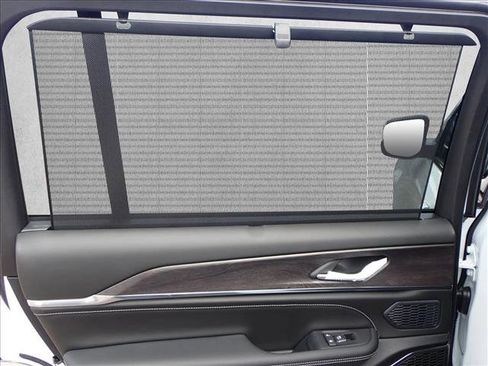 New 2025 Jeep Grand Cherokee L Overland w/ Luxury Tech Group IV image 12