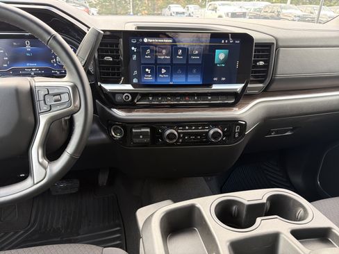 Used 2025 Chevrolet Silverado 2500 LT w/ Safety Package image 29