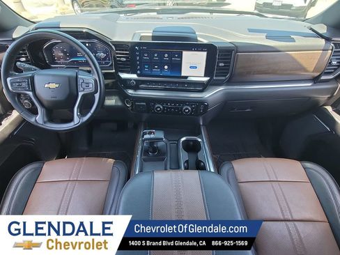 Certified 2023 Chevrolet Silverado 1500 High Country w/ High Country Premium Package AWD/4WD image 22