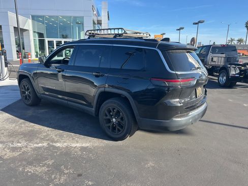 Used 2021 Jeep Grand Cherokee L Limited image 4