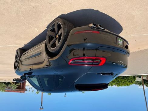 Used 2015 Porsche Macan S w/ Premium Package AWD/4WD image 21