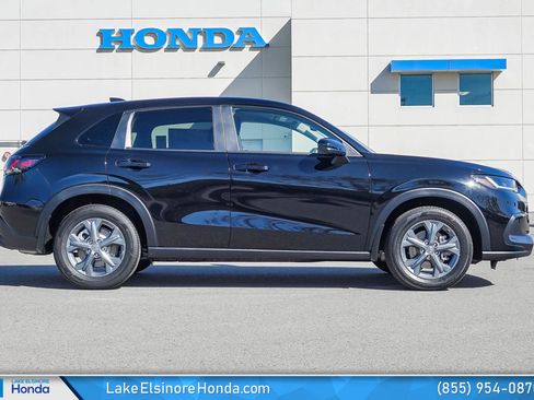 New 2026 Honda HR-V LX image 5
