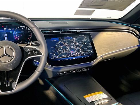 New 2026 Mercedes-Benz E 350 4MATIC Sedan image 8