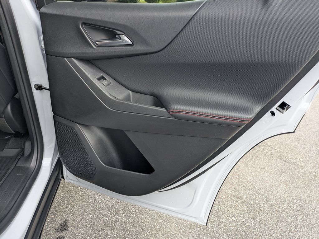 New 2027 Chevrolet Equinox RS w/ Safety and Technology Package FWD image 34