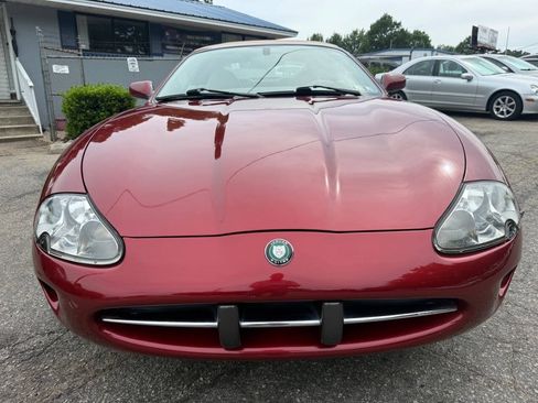 Used 2000 Jaguar XK8 Convertible RWD image 2