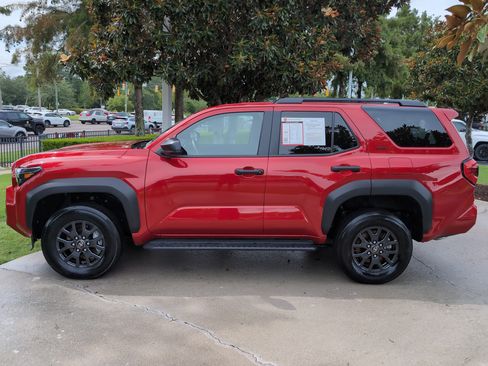Certified 2025 Toyota 4Runner SR5 AWD/4WD image 7