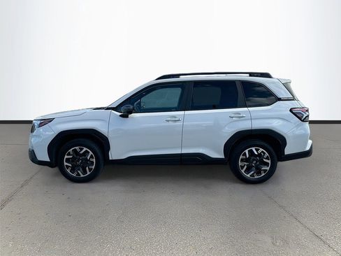 Certified 2025 Subaru Forester Premium AWD/4WD image 4