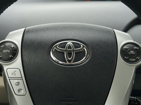 Used 2011 Toyota Prius Four w/ Navigation Pkg image 21