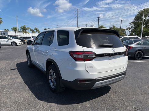Used 2025 Honda Pilot EX-L image 5
