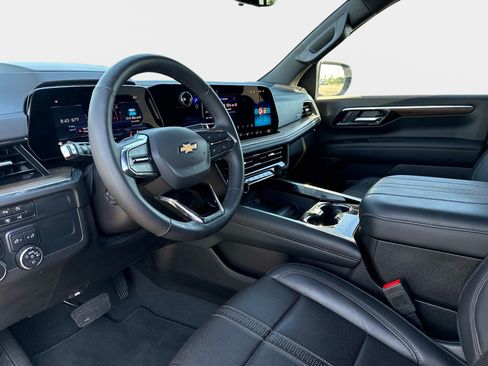 Used 2025 Chevrolet Tahoe High Country RWD image 36