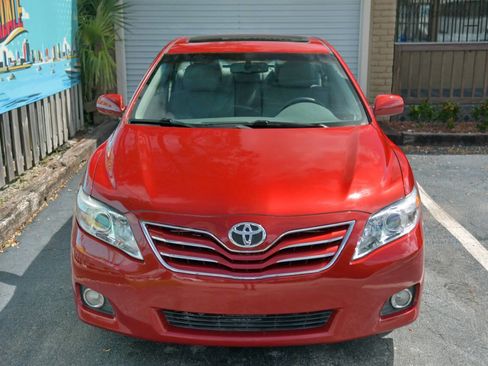 Used 2011 Toyota Camry XLE FWD image 4