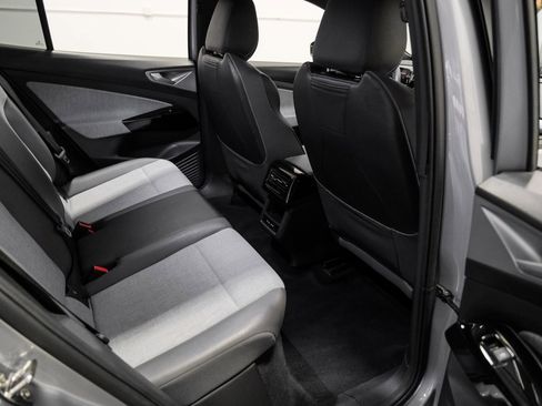 Used 2023 Volkswagen ID.4 Pro image 38