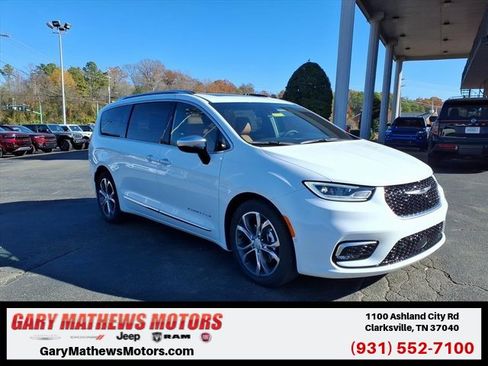 New 2026 Chrysler Pacifica Pinnacle image 1