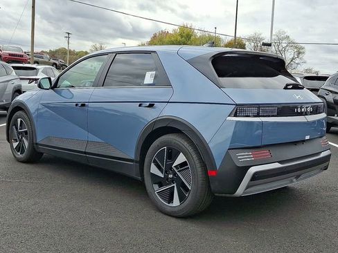 New 2026 Hyundai Ioniq 5 SEL image 3