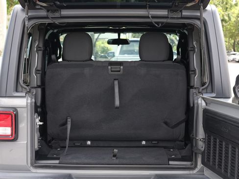 Used 2021 Jeep Wrangler Sport AWD/4WD image 8