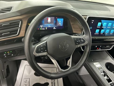 Certified 2024 Volkswagen Atlas SE AWD/4WD image 4