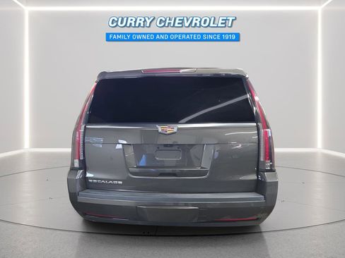 Used 2020 Cadillac Escalade Premium Luxury image 11