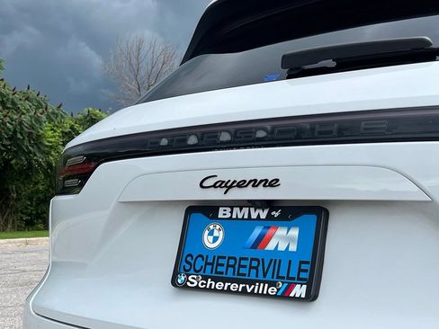 Used 2020 Porsche Cayenne AWD/4WD image 13