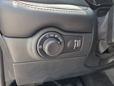 Used 2025 Dodge Durango GT RWD image 22