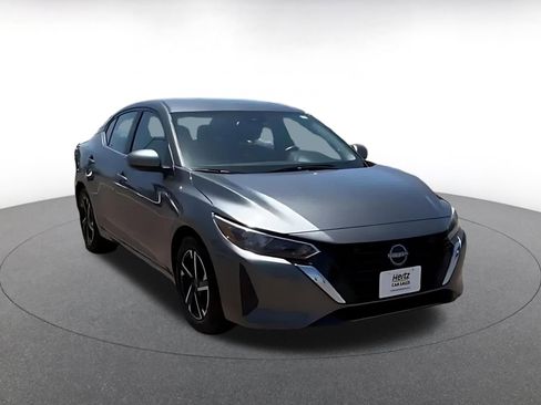 Used 2025 Nissan Sentra SV FWD image 3