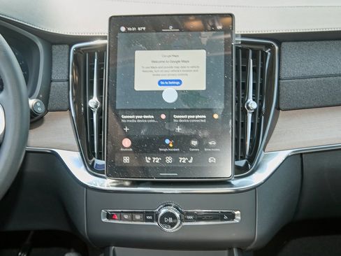 New 2025 Volvo XC90 B6 Plus w/ Protection Package image 25