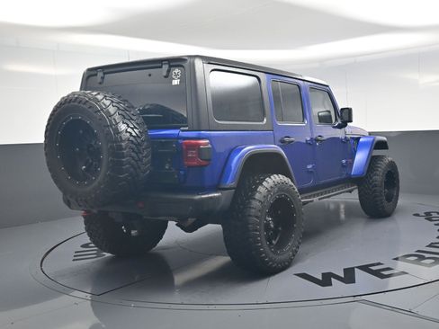Used 2018 Jeep Wrangler Unlimited Rubicon w/ Dual Top Group AWD/4WD image 17