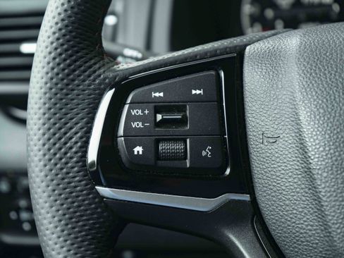 Certified 2025 Honda Ridgeline Black Edition image 21