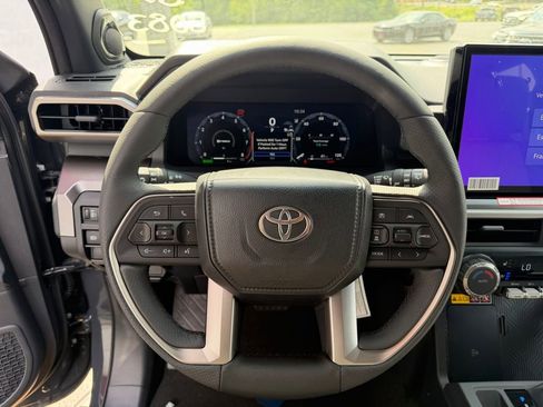 New 2026 Toyota 4Runner TRD Off-Road Premium AWD/4WD image 10