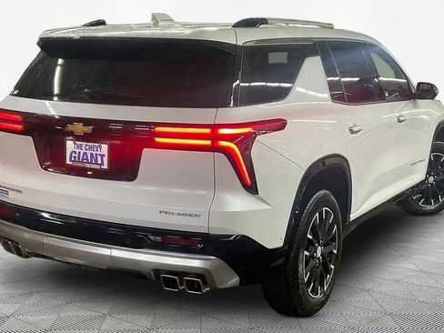 Used 2024 Chevrolet Traverse RS image 7