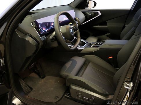 Used 2025 BMW X3 xDrive30i w/ Premium Package image 11