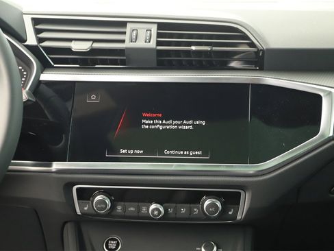 New 2025 Audi Q3 2.0T Premium image 19
