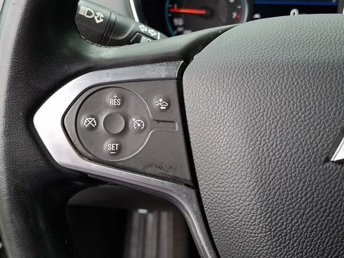 Used 2023 Chevrolet Traverse LT FWD image 18