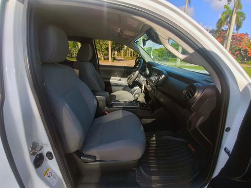 Used 2019 Toyota Tacoma SR RWD image 31